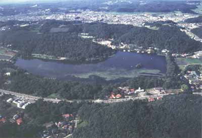 西南杜の湖畔公園